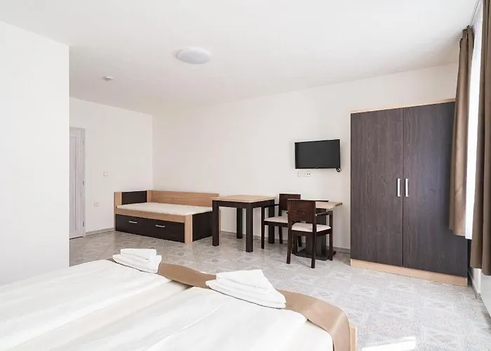 Kardinal Pensionat 3*